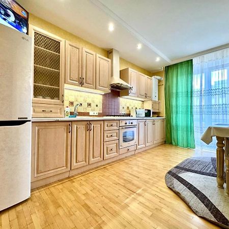 Apartpoltava Вишукані Просторі Апартаменти, Аграрний Університет, Звітна Документація Экстерьер фото